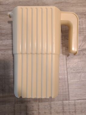 Vtg 1970s IPL Plastic Milk Bag Pitcher Ribbed Harvest Gold Canada 61689